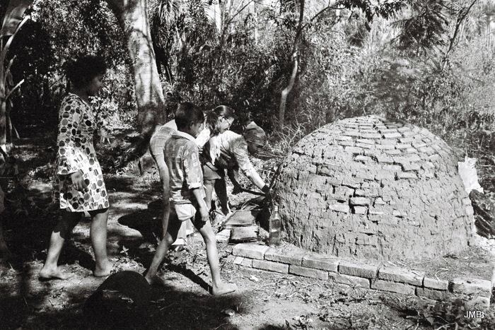 AÑO 1978 - BLANCO Y NEGRO - VIDA CAMPESINA EN PARAGUAY (JOSÉ MARÍA BLANCH)